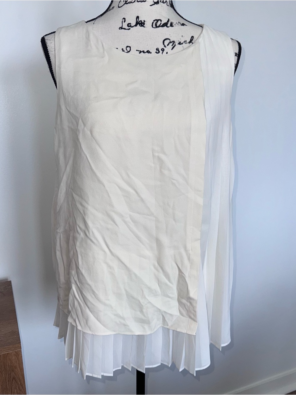 Lafayette 148 New York Cream Sleeveless Pleated Layered Blouse